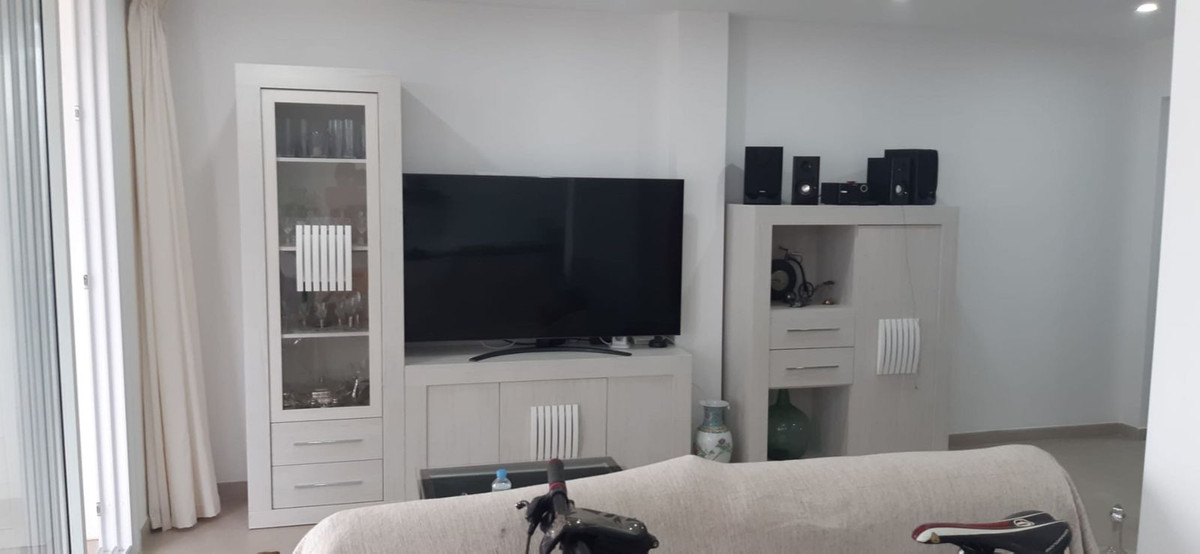 2 Bed Apartment for sale in Estepona Costa Del Sol, Málaga, Spain