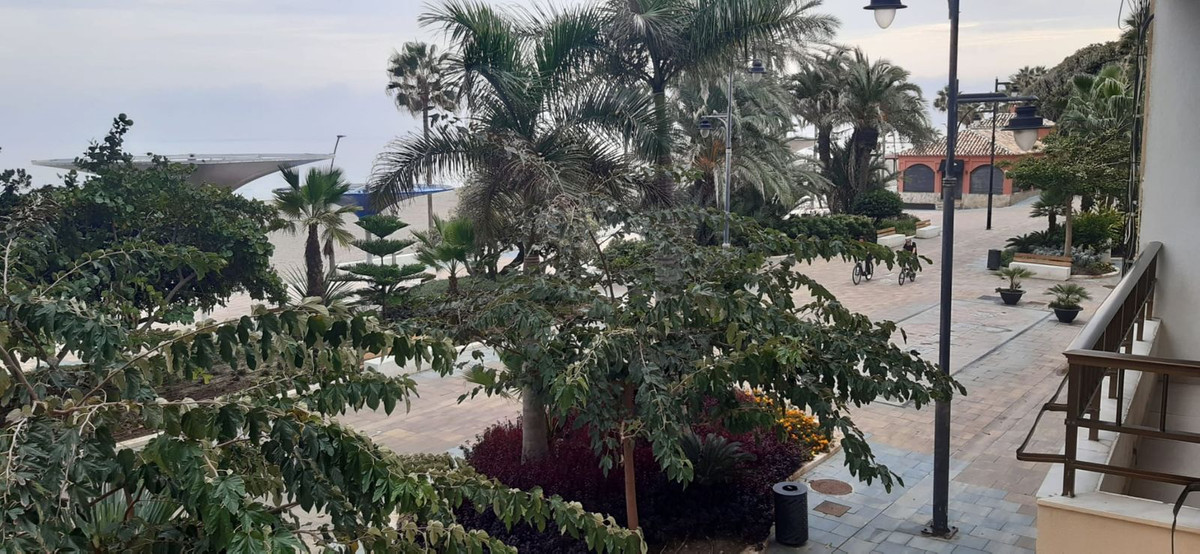 2 Bed Apartment for sale in Estepona Costa Del Sol, Málaga, Spain