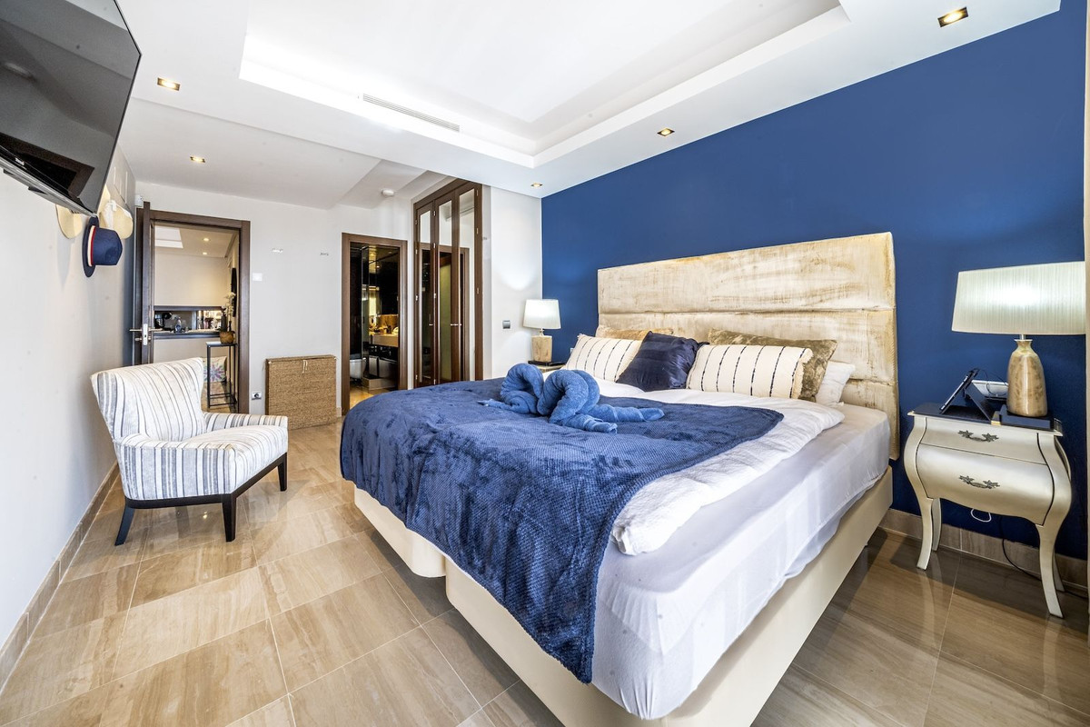 2 Bed Apartment for sale in Estepona Costa Del Sol, Málaga, Spain