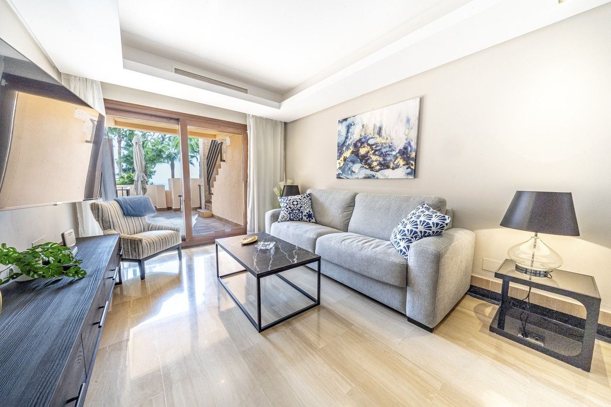2 Bed Apartment for sale in Estepona Costa Del Sol, Málaga, Spain