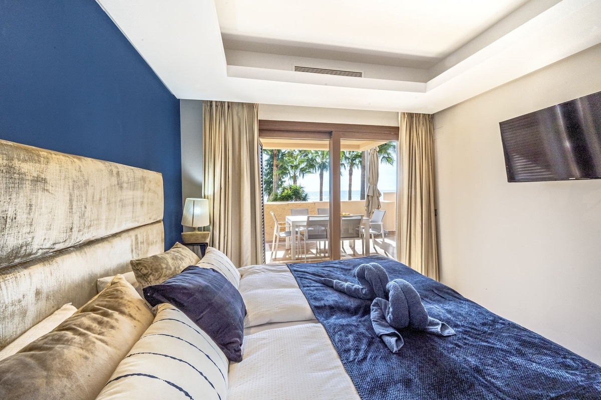 2 Bed Apartment for sale in Estepona Costa Del Sol, Málaga, Spain