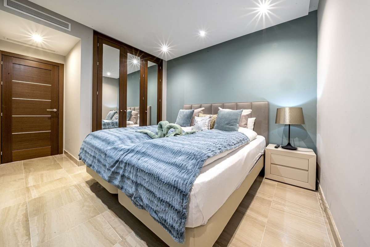 2 Bed Apartment for sale in Estepona Costa Del Sol, Málaga, Spain