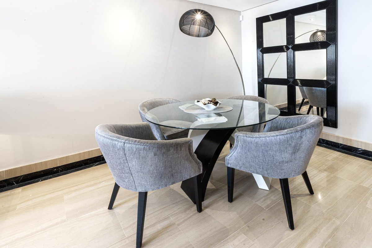 2 Bed Apartment for sale in Estepona Costa Del Sol, Málaga, Spain