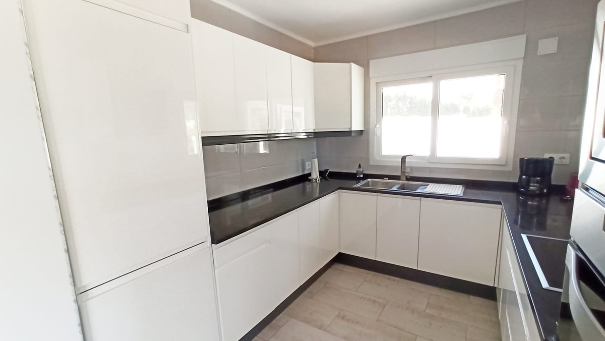 5 Bed Townhouse for sale in Calpe Costa Blanca, Alicante, Spain