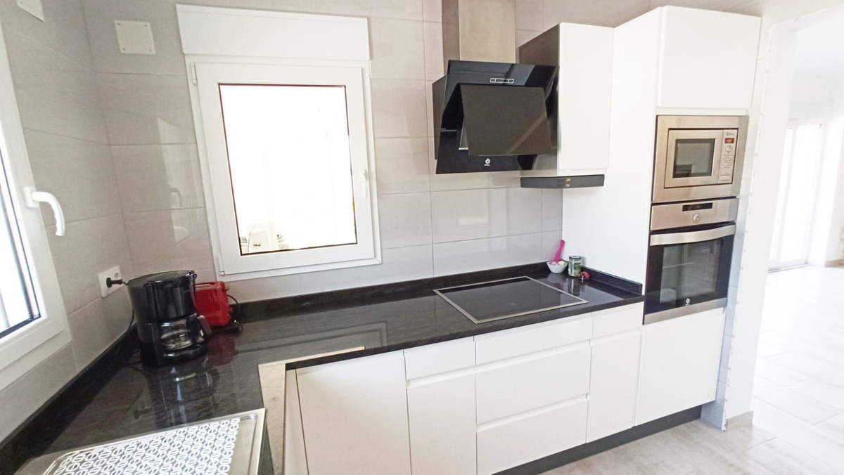 5 Bed Townhouse for sale in Calpe Costa Blanca, Alicante, Spain