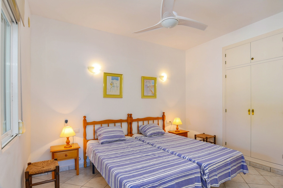 5 Bed Townhouse for sale in Calpe Costa Blanca, Alicante, Spain