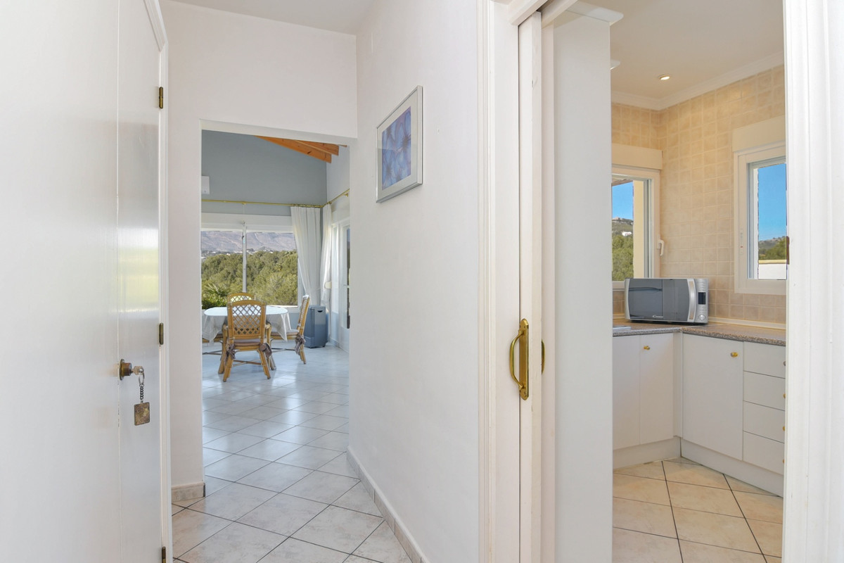 5 Bed Townhouse for sale in Calpe Costa Blanca, Alicante, Spain