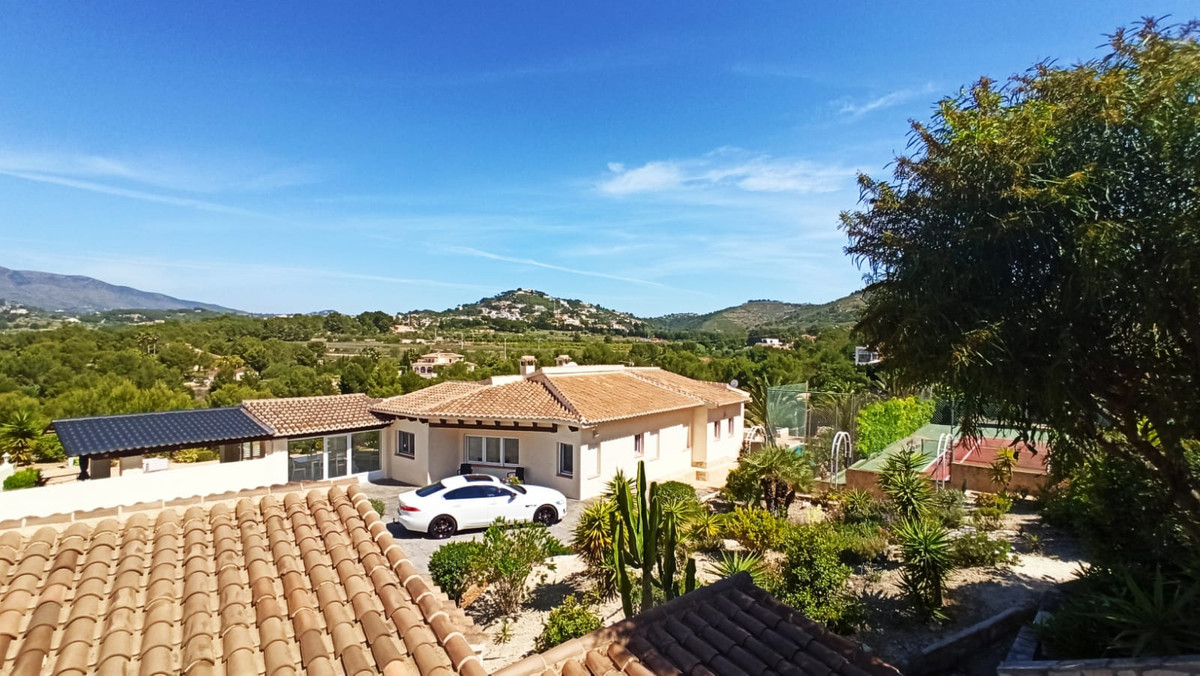 5 Bed Townhouse for sale in Calpe Costa Blanca, Alicante, Spain