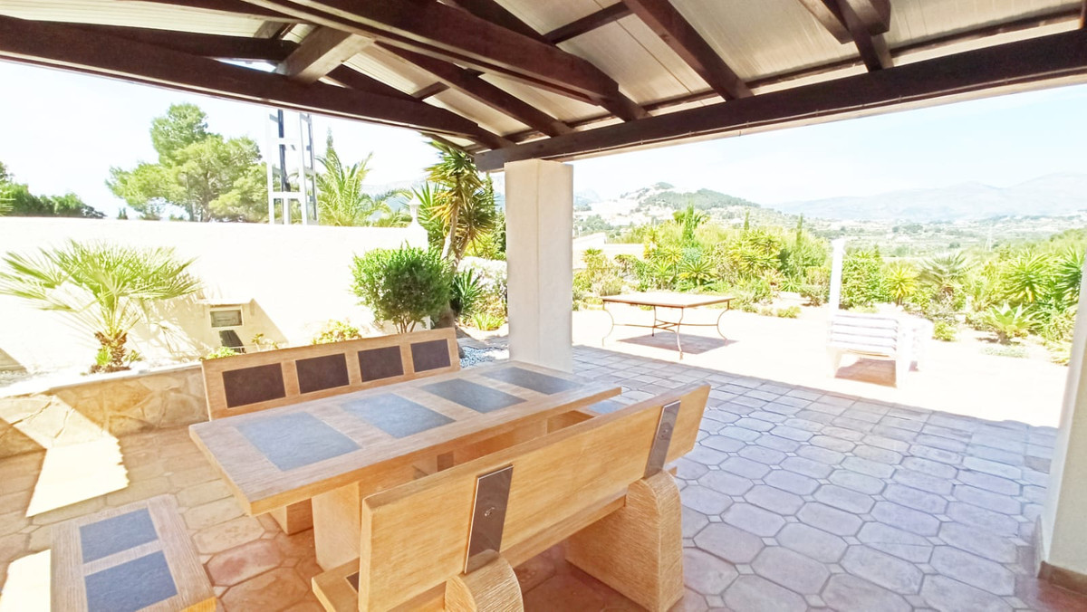 5 Bed Townhouse for sale in Calpe Costa Blanca, Alicante, Spain