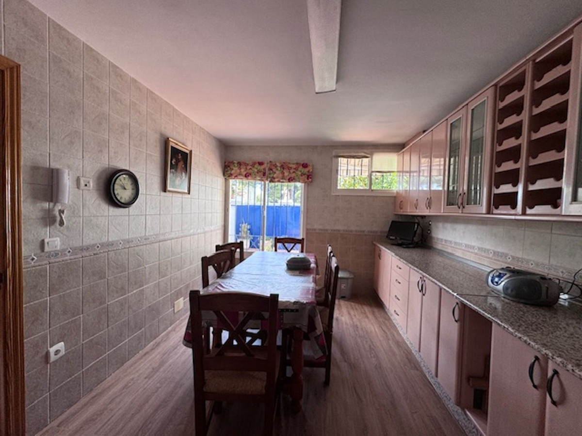 5 Bed Townhouse for sale in San Pedro De Alcántara Costa Del Sol, Málaga, Spain