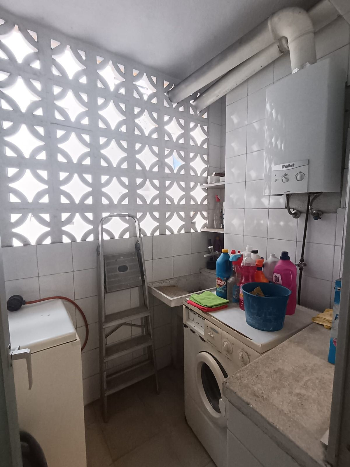 Se vende Apartamento Planta Media de 4 dormitorios en Costa Del Sol, Málaga, España