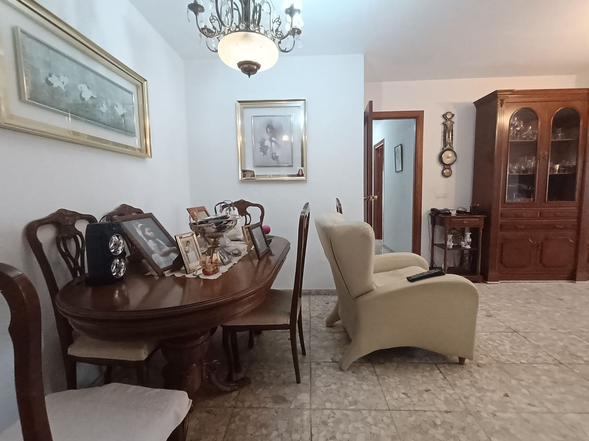 Se vende Apartamento Planta Media de 4 dormitorios en Costa Del Sol, Málaga, España