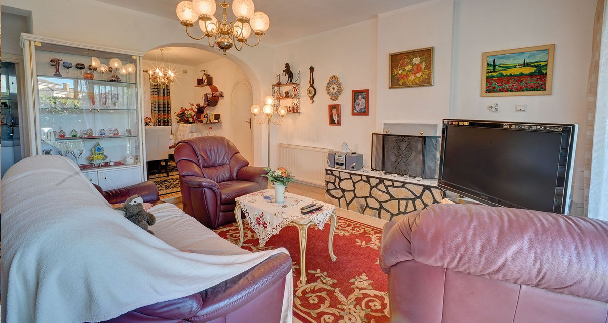 Se vende Villa - Chalet de 4 dormitorios en Costa Del Sol, Málaga, España