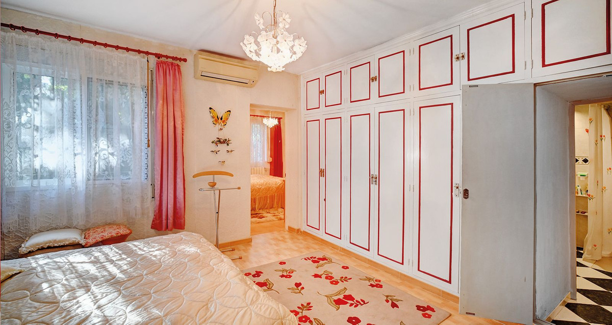 Se vende Villa - Chalet de 4 dormitorios en Costa Del Sol, Málaga, España