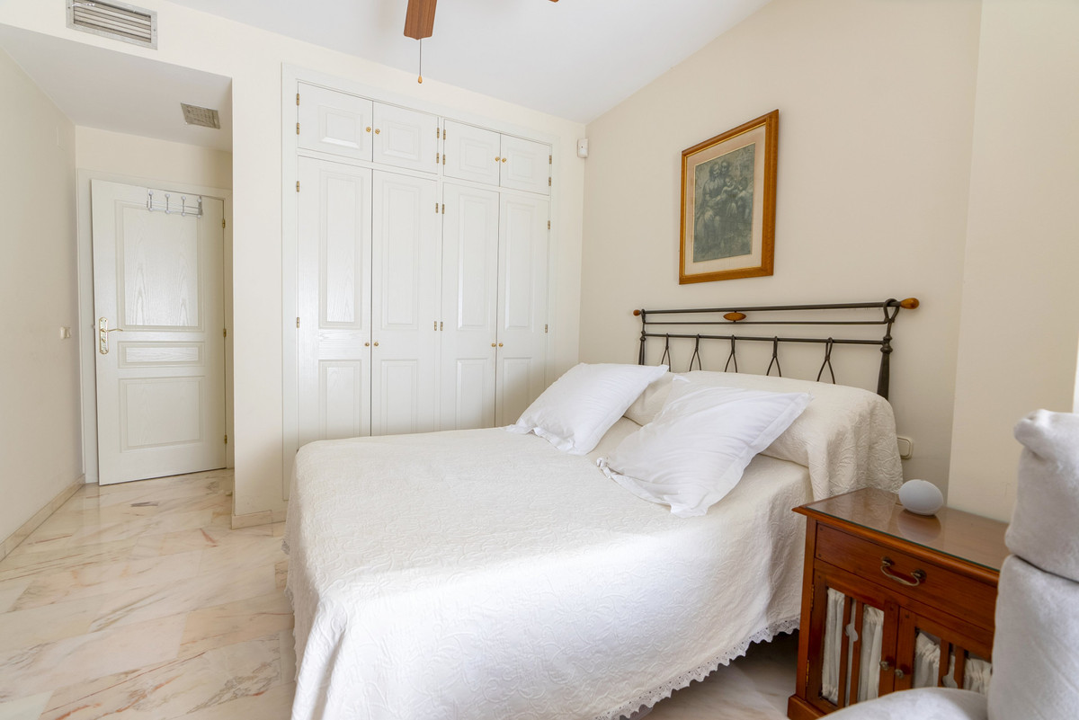 3 Bed Apartment for sale in Estepona Costa Del Sol, Málaga, Spain
