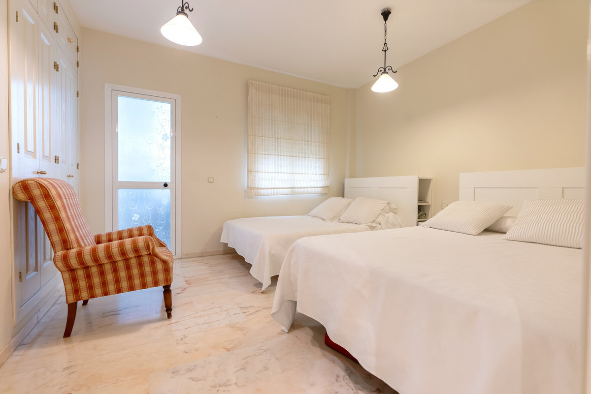 3 Bed Apartment for sale in Estepona Costa Del Sol, Málaga, Spain