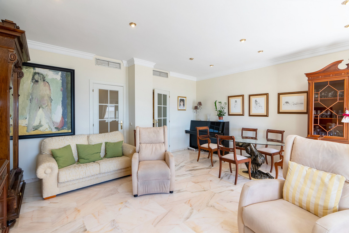 3 Bed Apartment for sale in Estepona Costa Del Sol, Málaga, Spain