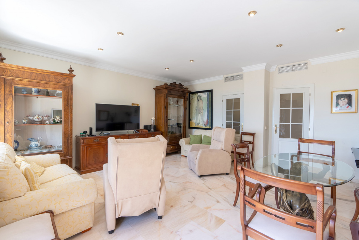 3 Bed Apartment for sale in Estepona Costa Del Sol, Málaga, Spain