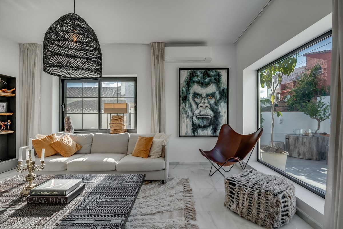 5 Bed Townhouse for sale in Nueva Andalucía Costa Del Sol, Málaga, Spain