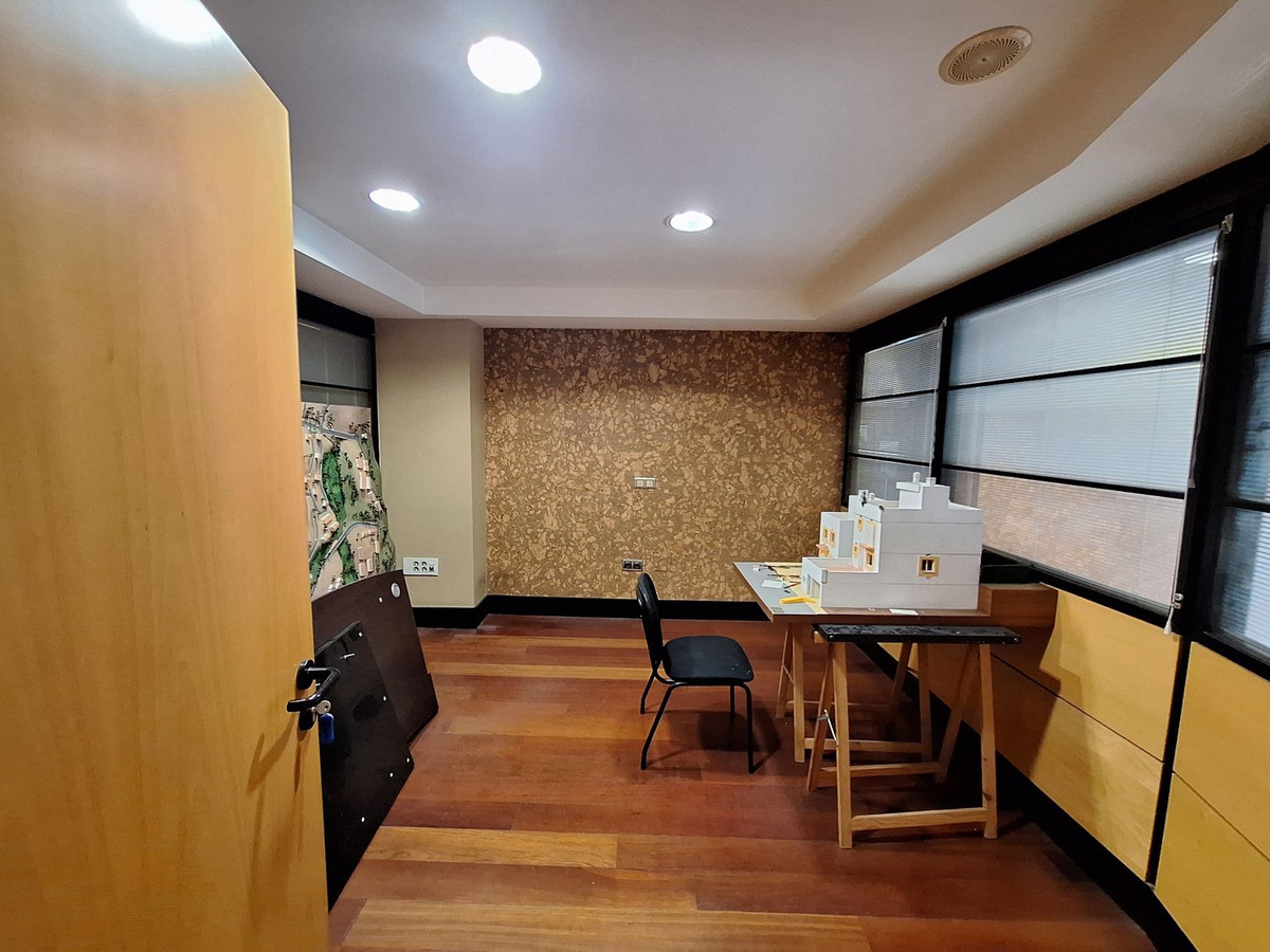 8 Bed Commercial unit for sale in Marbella Costa Del Sol, Málaga, Spain