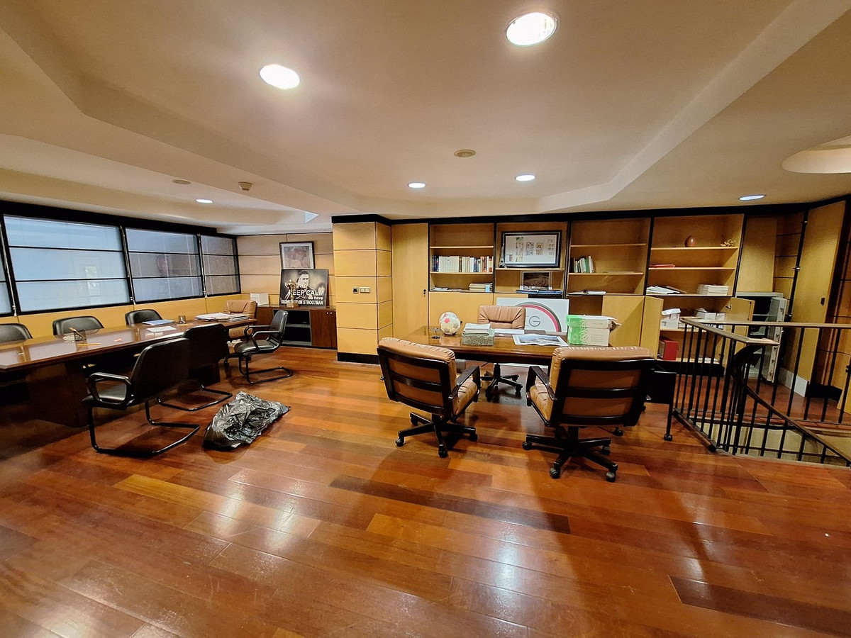 8 Bed Commercial unit for sale in Marbella Costa Del Sol, Málaga, Spain