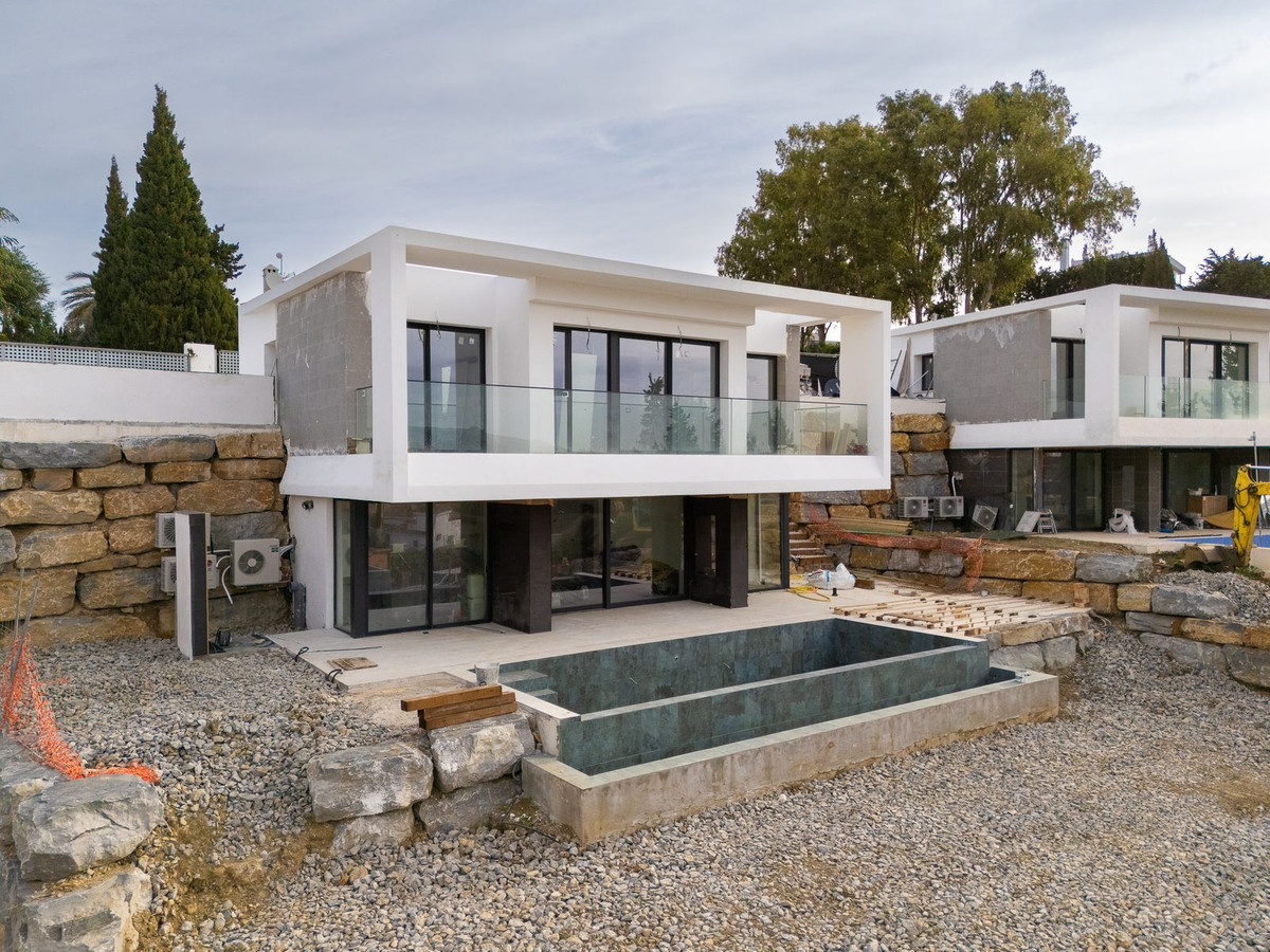 Se vende Villa - Chalet de 4 dormitorios en Costa Del Sol, Málaga, España