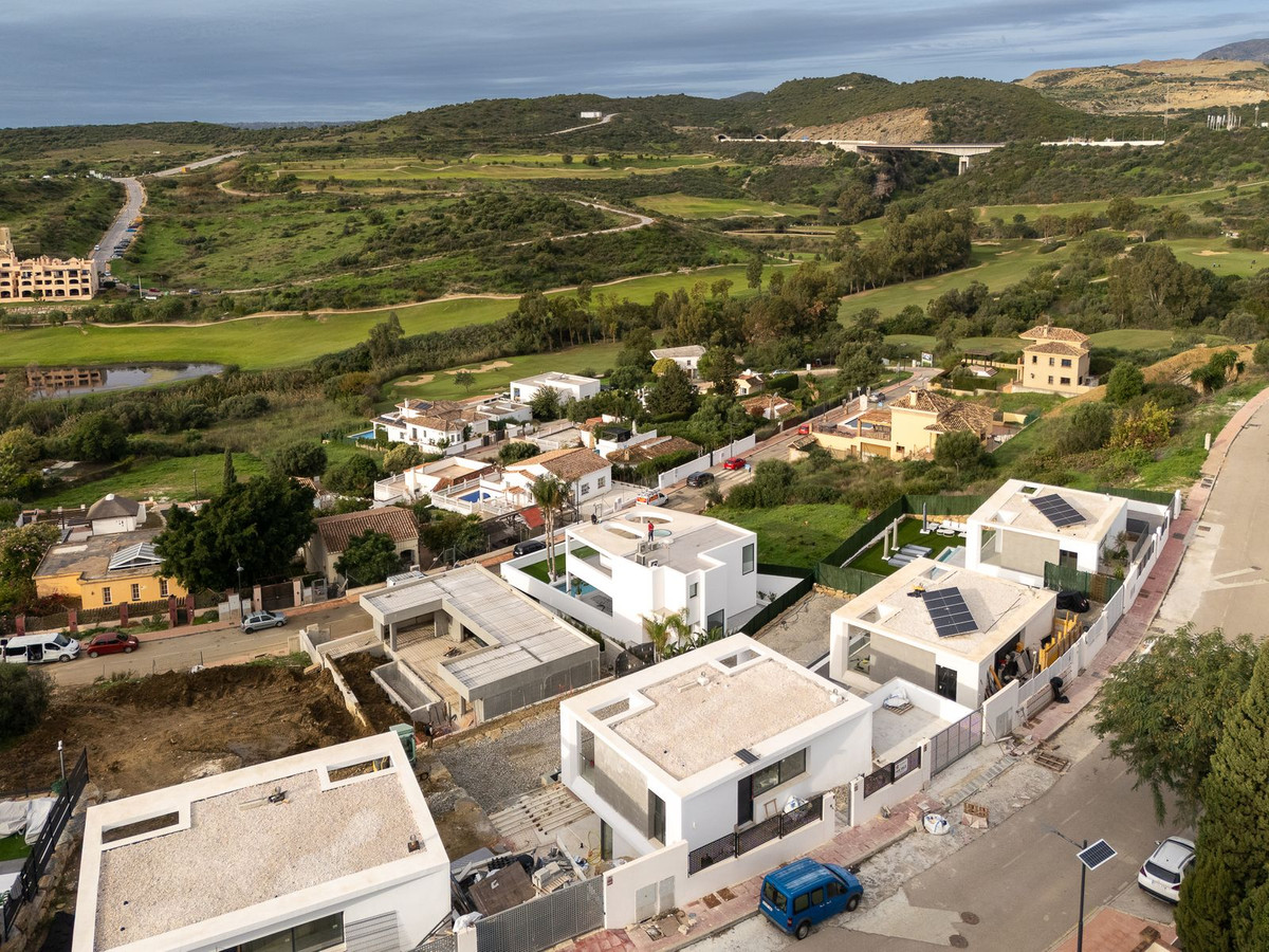 Se vende Villa - Chalet de 4 dormitorios en Costa Del Sol, Málaga, España
