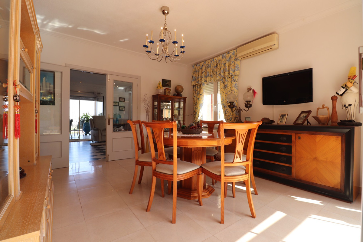 Se vende Villa - Chalet de 3 dormitorios en Costa Blanca, Alicante, España