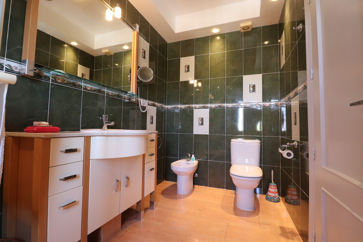 Se vende Villa - Chalet de 3 dormitorios en Costa Blanca, Alicante, España