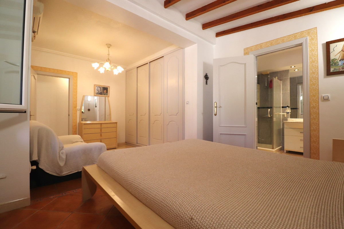 Se vende Villa - Chalet de 3 dormitorios en Costa Blanca, Alicante, España