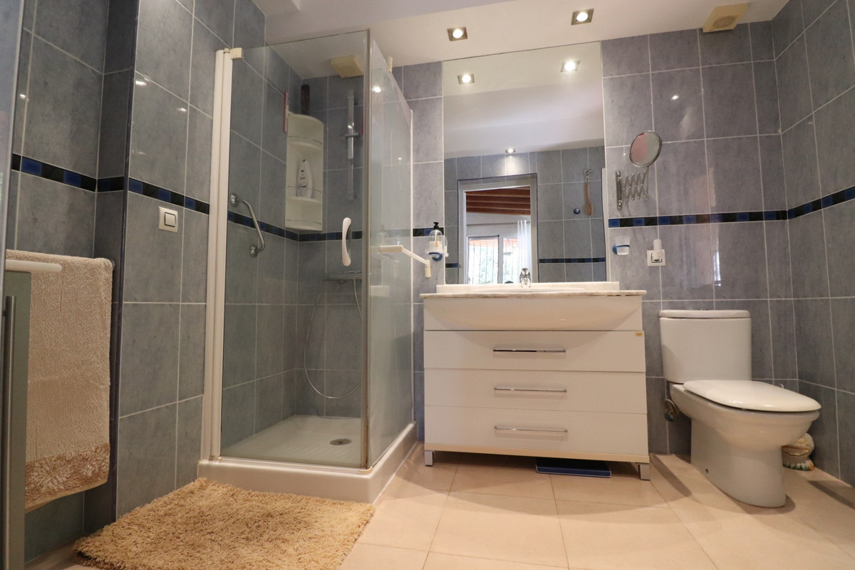 Se vende Villa - Chalet de 3 dormitorios en Costa Blanca, Alicante, España