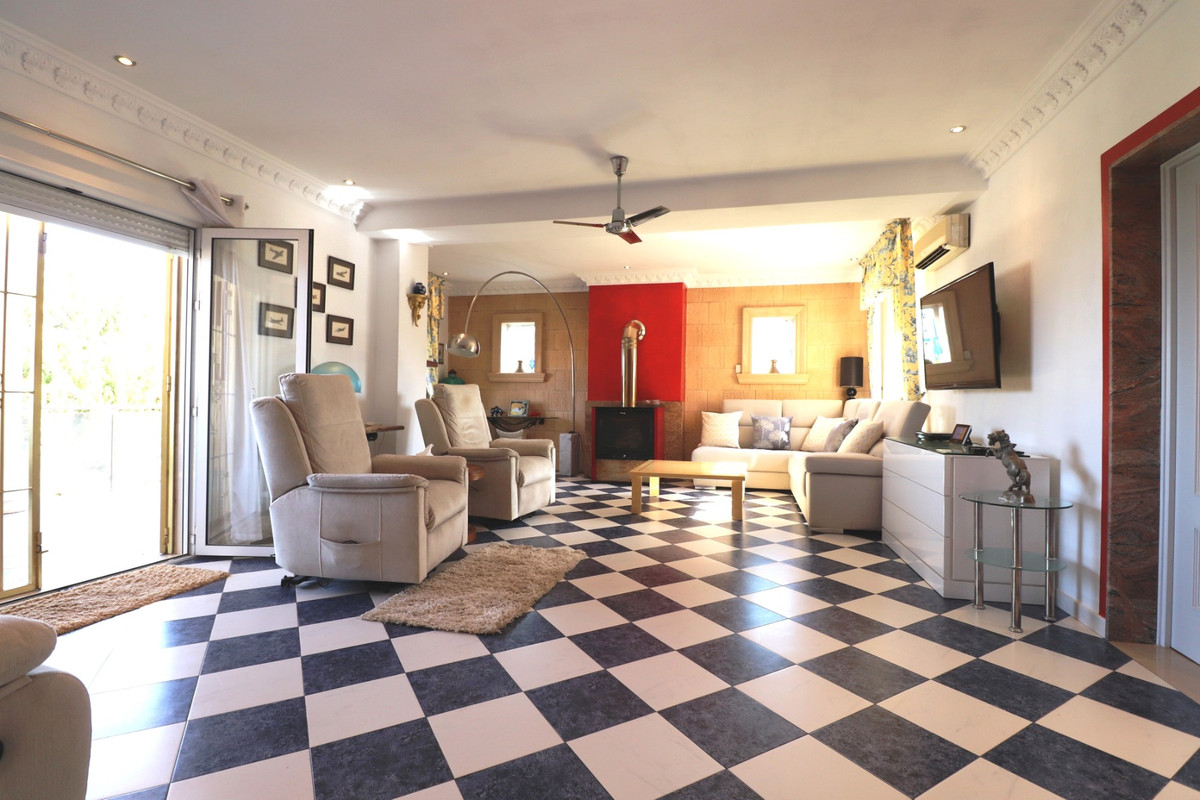 Se vende Villa - Chalet de 3 dormitorios en Costa Blanca, Alicante, España