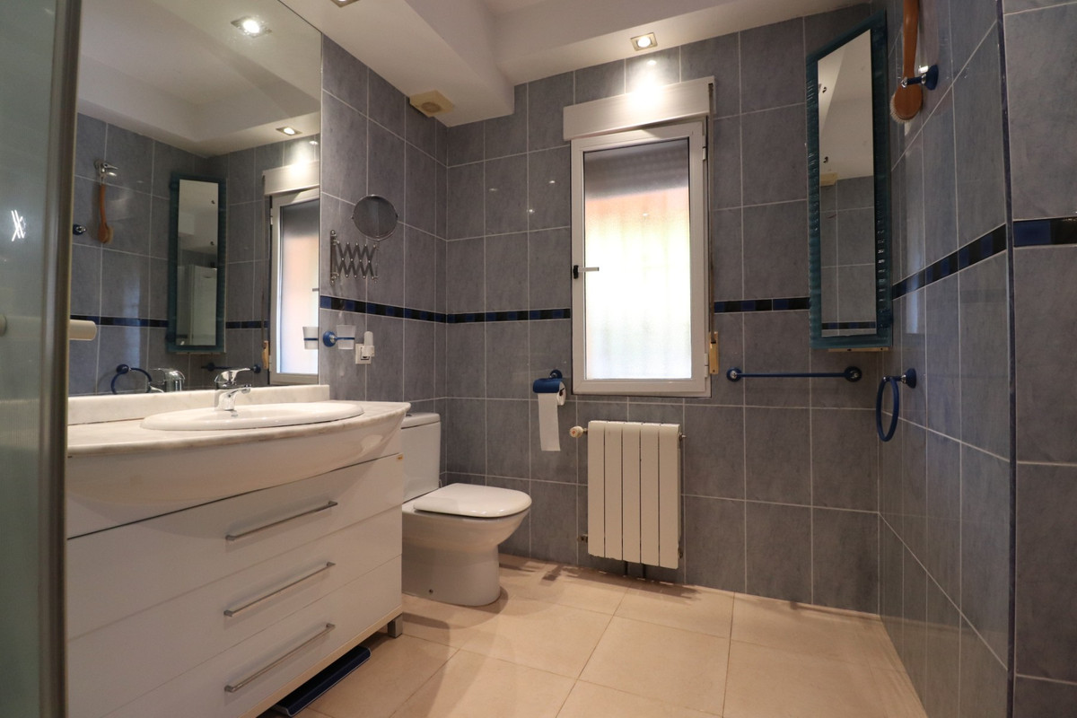 Se vende Villa - Chalet de 3 dormitorios en Costa Blanca, Alicante, España