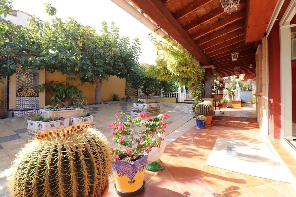 Se vende Villa - Chalet de 3 dormitorios en Costa Blanca, Alicante, España