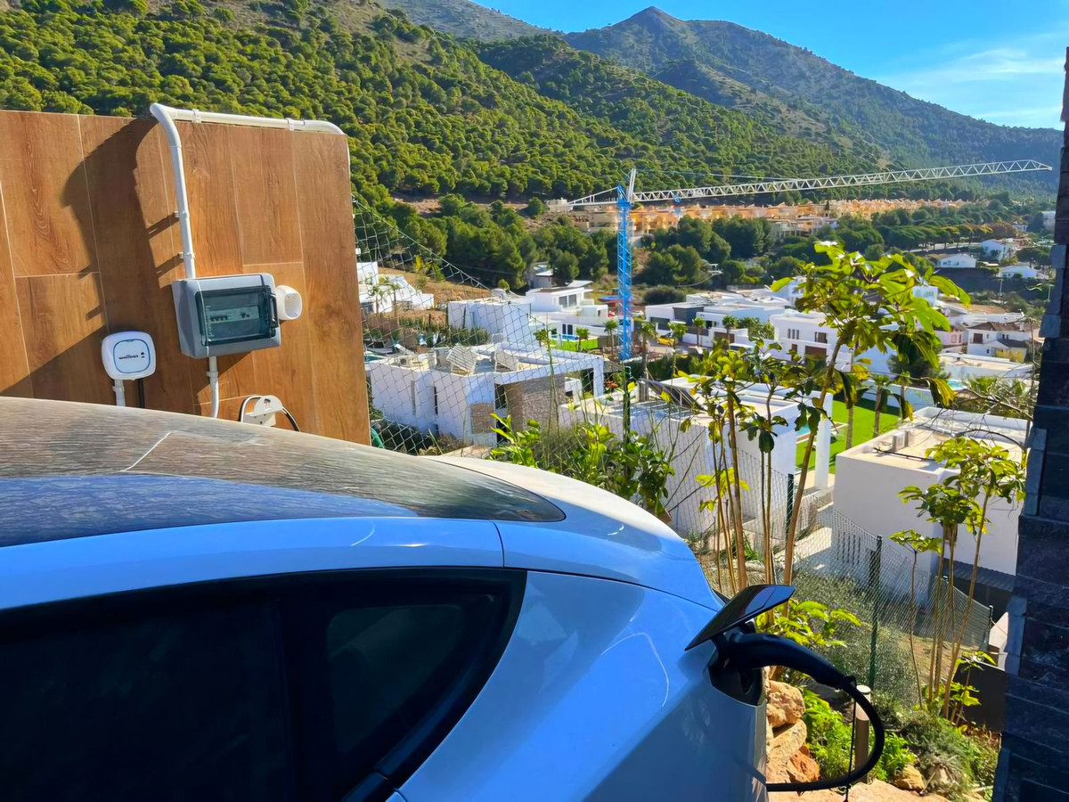 5 Bed Townhouse for sale in Mijas Costa Del Sol, Málaga, Spain