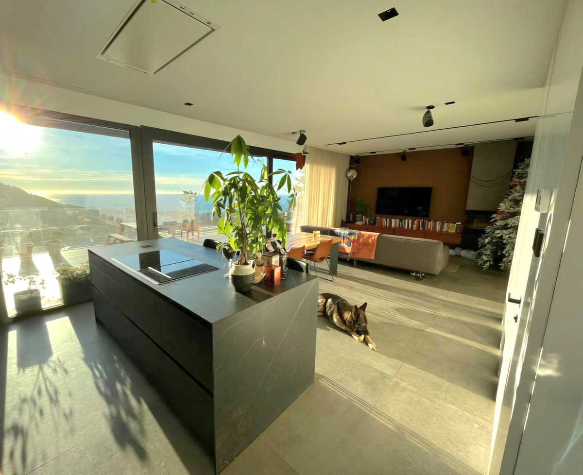 5 Bed Townhouse for sale in Mijas Costa Del Sol, Málaga, Spain