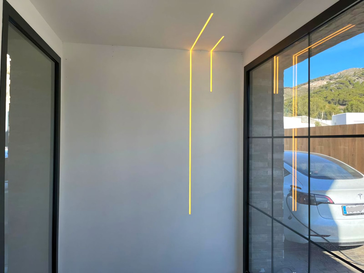 5 Bed Townhouse for sale in Mijas Costa Del Sol, Málaga, Spain