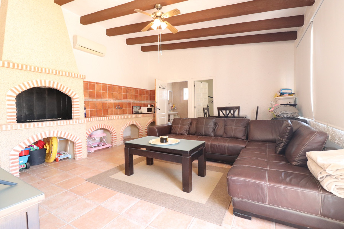 Se vende Villa - Chalet de 6 dormitorios en Costa Blanca, Alicante, España