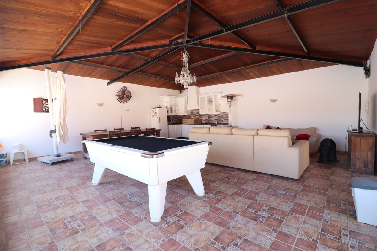 Se vende Villa - Chalet de 6 dormitorios en Costa Blanca, Alicante, España