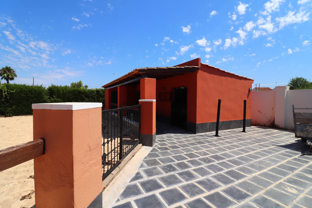 Se vende Villa - Chalet de 6 dormitorios en Costa Blanca, Alicante, España