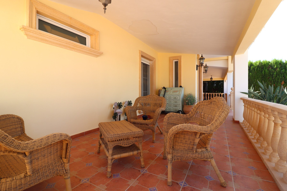 Se vende Villa - Chalet de 6 dormitorios en Costa Blanca, Alicante, España