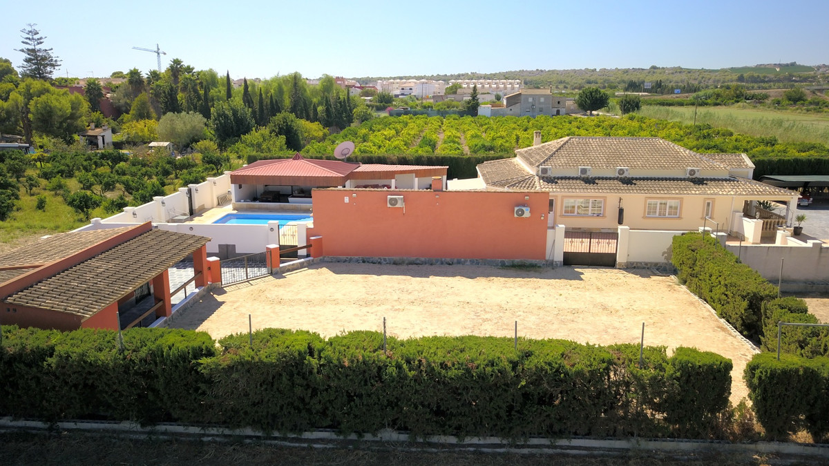 Se vende Villa - Chalet de 6 dormitorios en Costa Blanca, Alicante, España