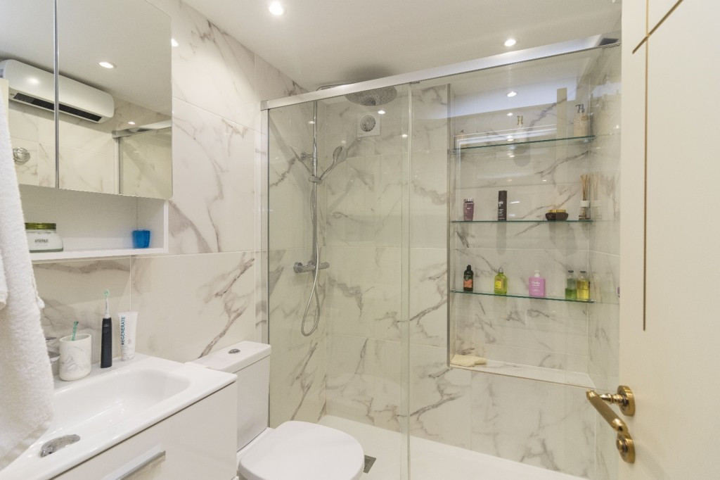 Se vende Apartamento Planta Media de 3 dormitorios en Costa Del Sol, Málaga, España
