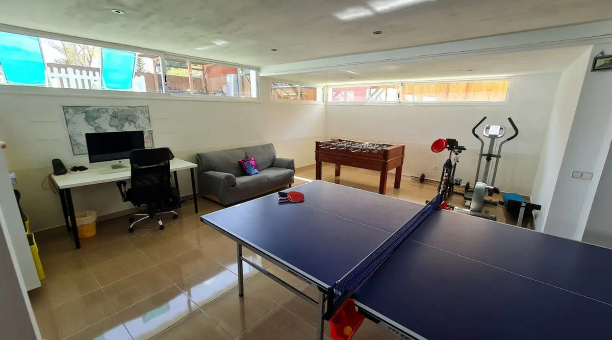 Se vende Villa - Chalet de 5 dormitorios en Costa Del Sol, Málaga, España