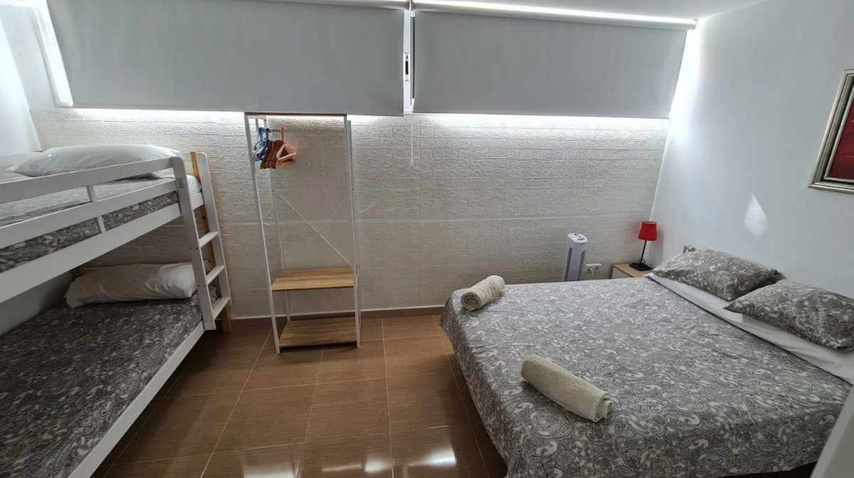 Se vende Villa - Chalet de 5 dormitorios en Costa Del Sol, Málaga, España