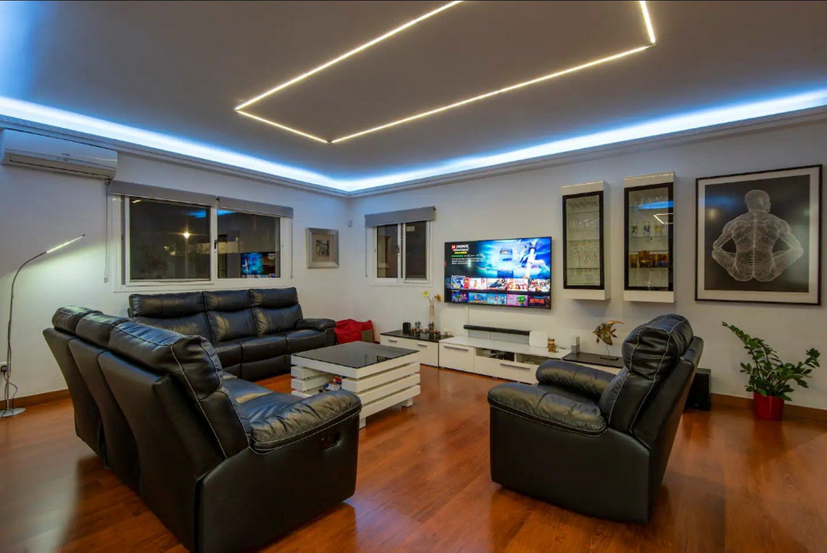 Se vende Villa - Chalet de 5 dormitorios en Costa Del Sol, Málaga, España
