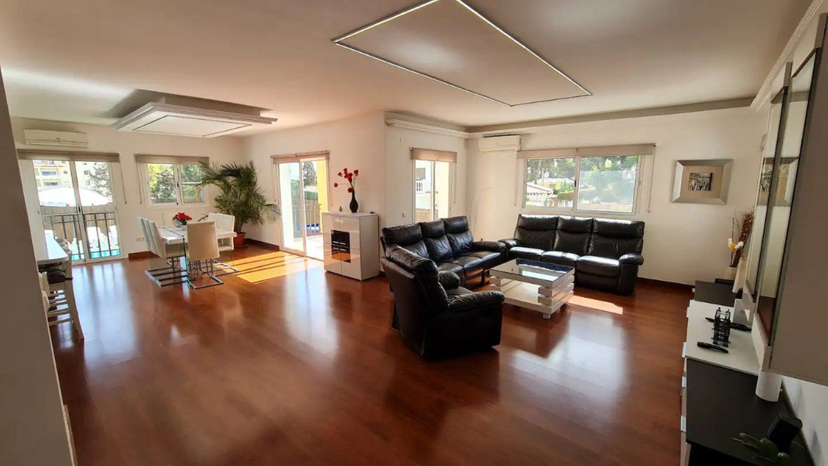 Se vende Villa - Chalet de 5 dormitorios en Costa Del Sol, Málaga, España