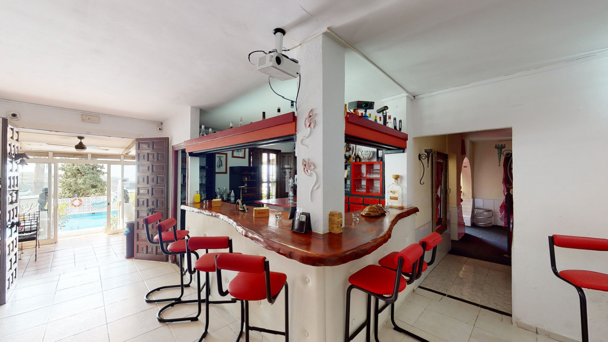 Se vende Villa - Chalet de 20 dormitorios en Costa Del Sol East, Málaga, España