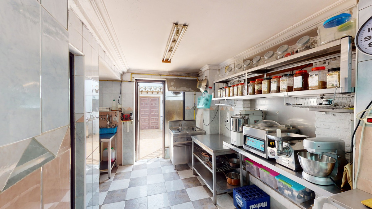 Se vende Villa - Chalet de 20 dormitorios en Costa Del Sol East, Málaga, España