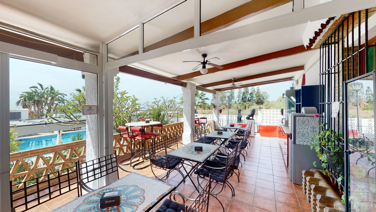 Se vende Villa - Chalet de 20 dormitorios en Costa Del Sol East, Málaga, España